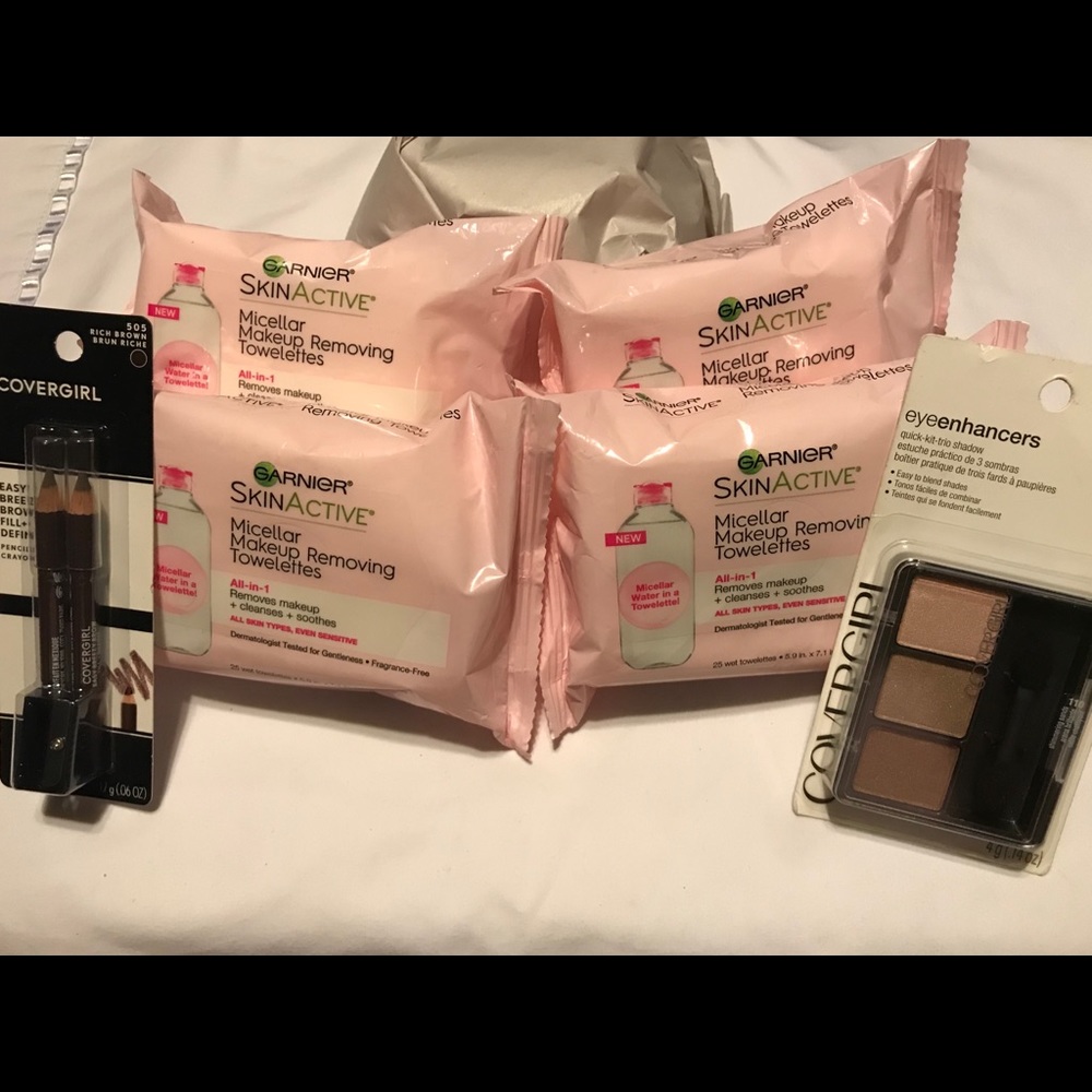 ⛔️REDUCED⛔️ NIP Covergirl and Garnier Bundle